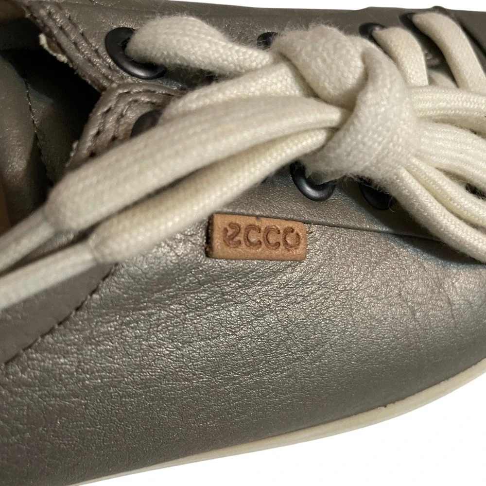ECCO Women's 6 Soft 7 Sneaker Leather Walking Shoe Lace Up Metallic Stone